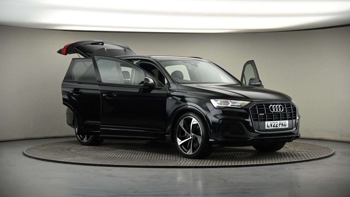 More views of Audi Q7