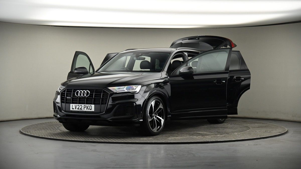 More views of Audi Q7