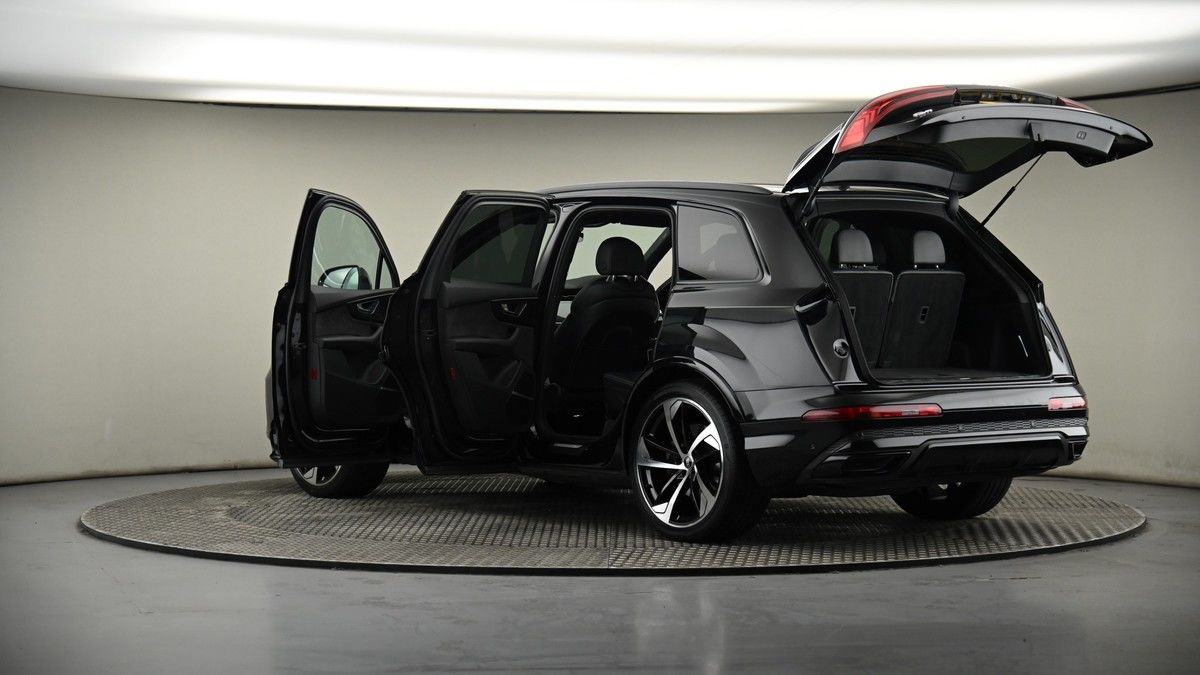 Audi Q7 Image 8