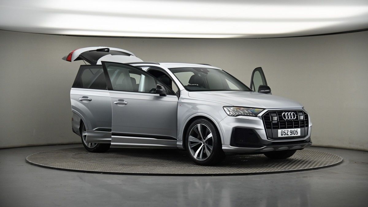 More views of Audi Q7