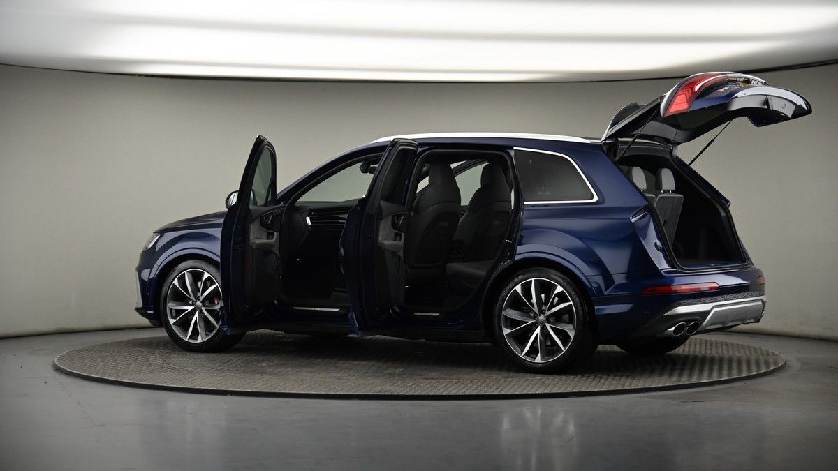More views of Audi SQ7
