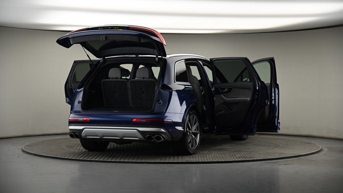 More views of Audi SQ7