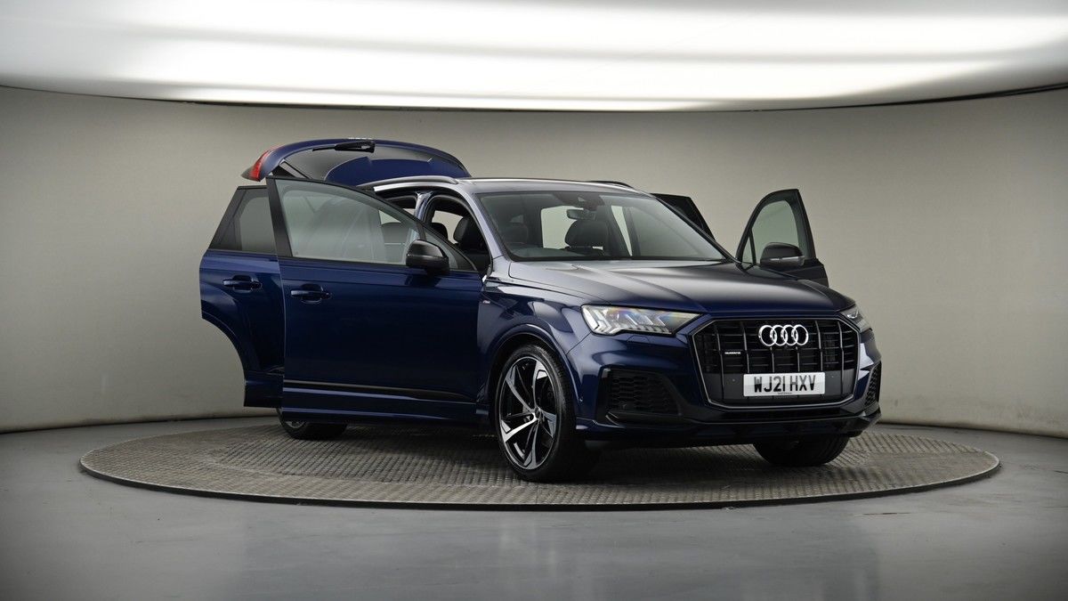 More views of Audi Q7