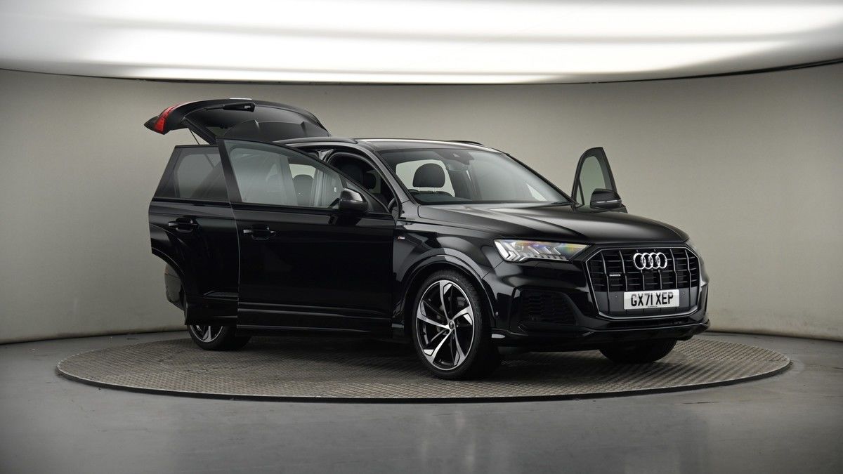 More views of Audi Q7
