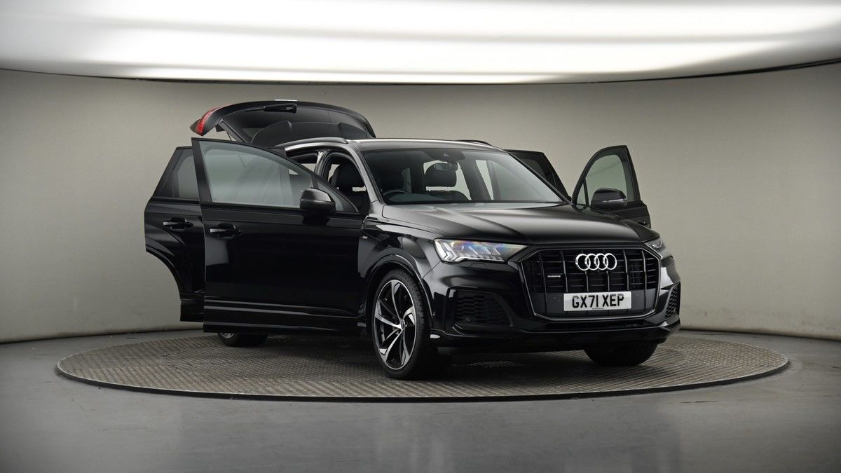 More views of Audi Q7