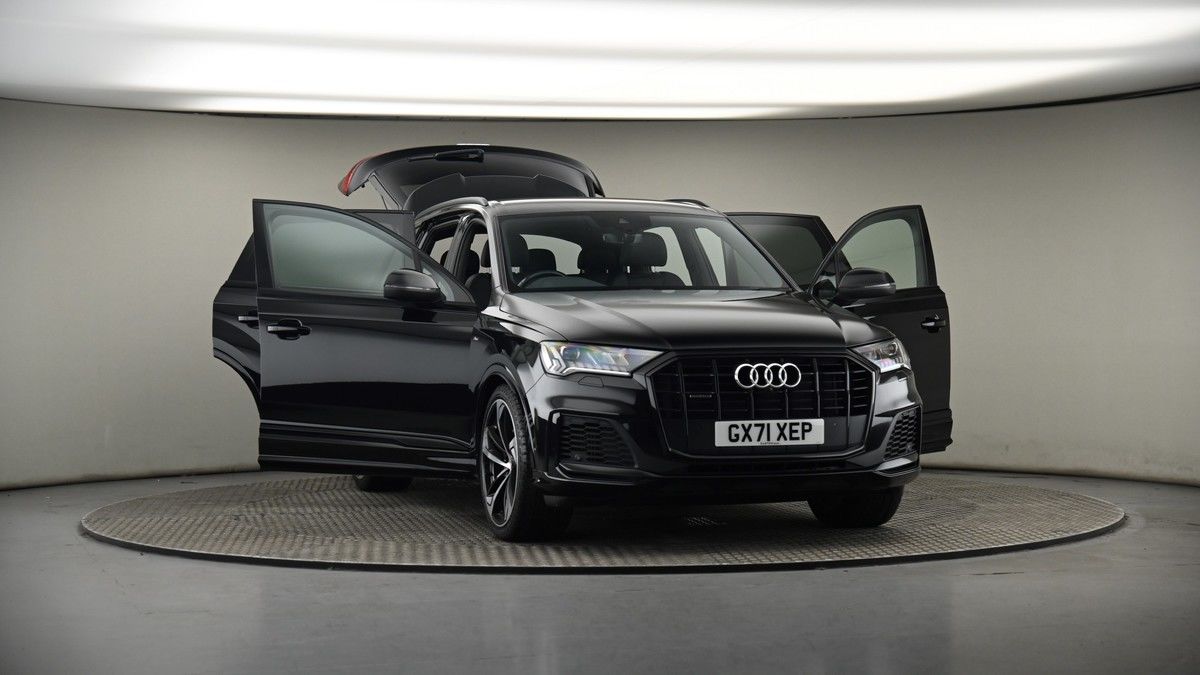 More views of Audi Q7