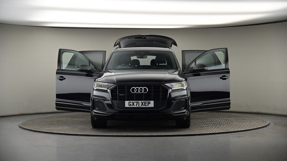 More views of Audi Q7