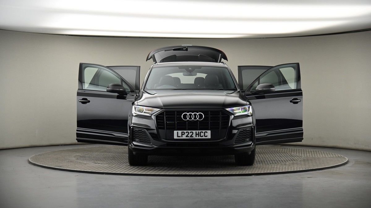 More views of Audi Q7