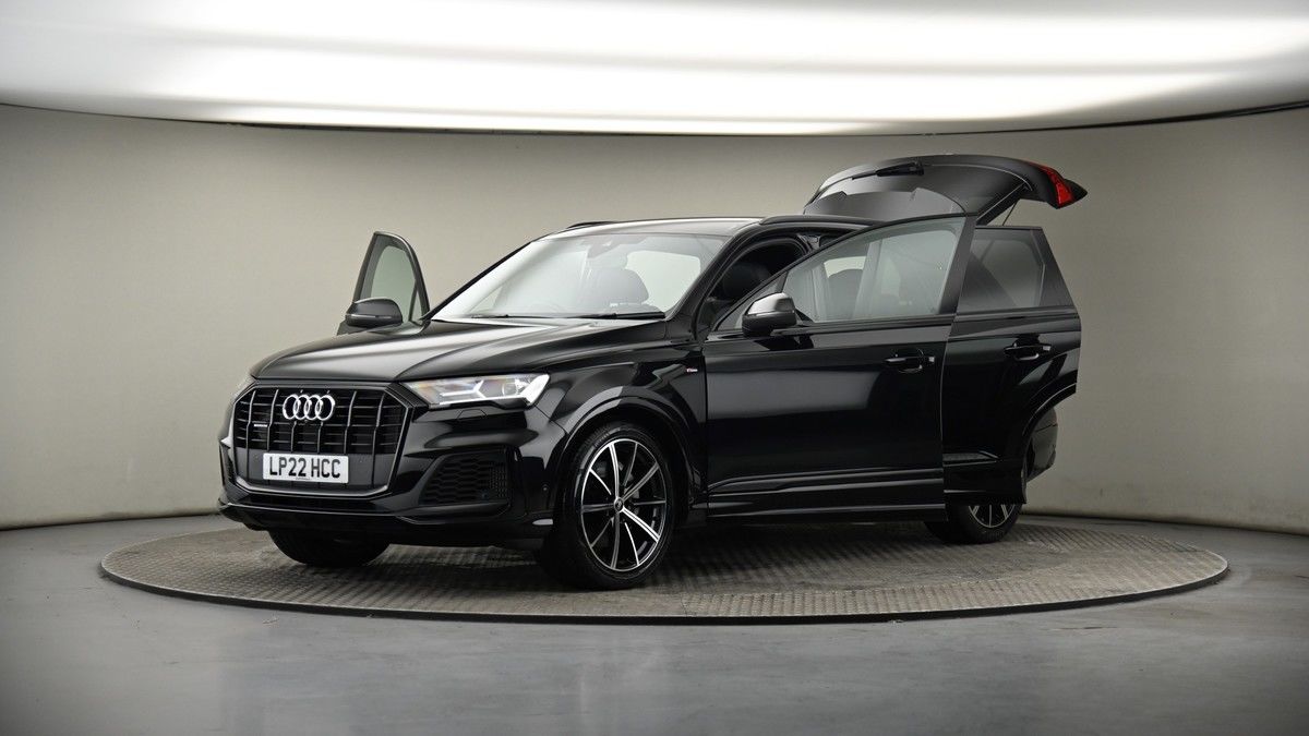 More views of Audi Q7