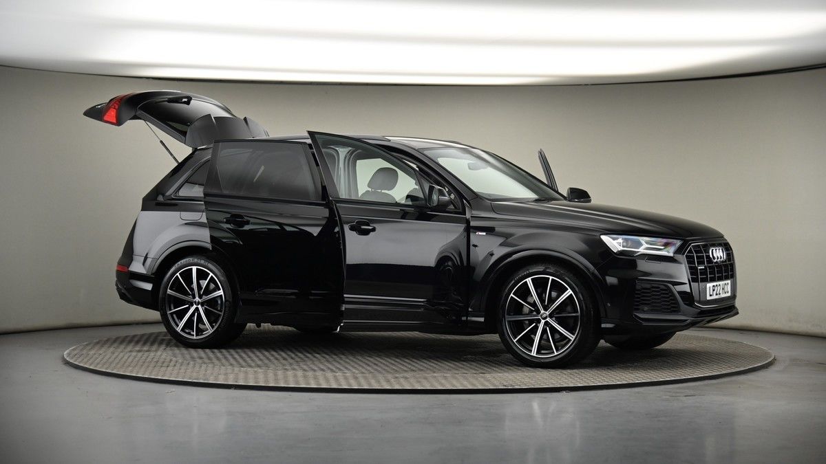 More views of Audi Q7