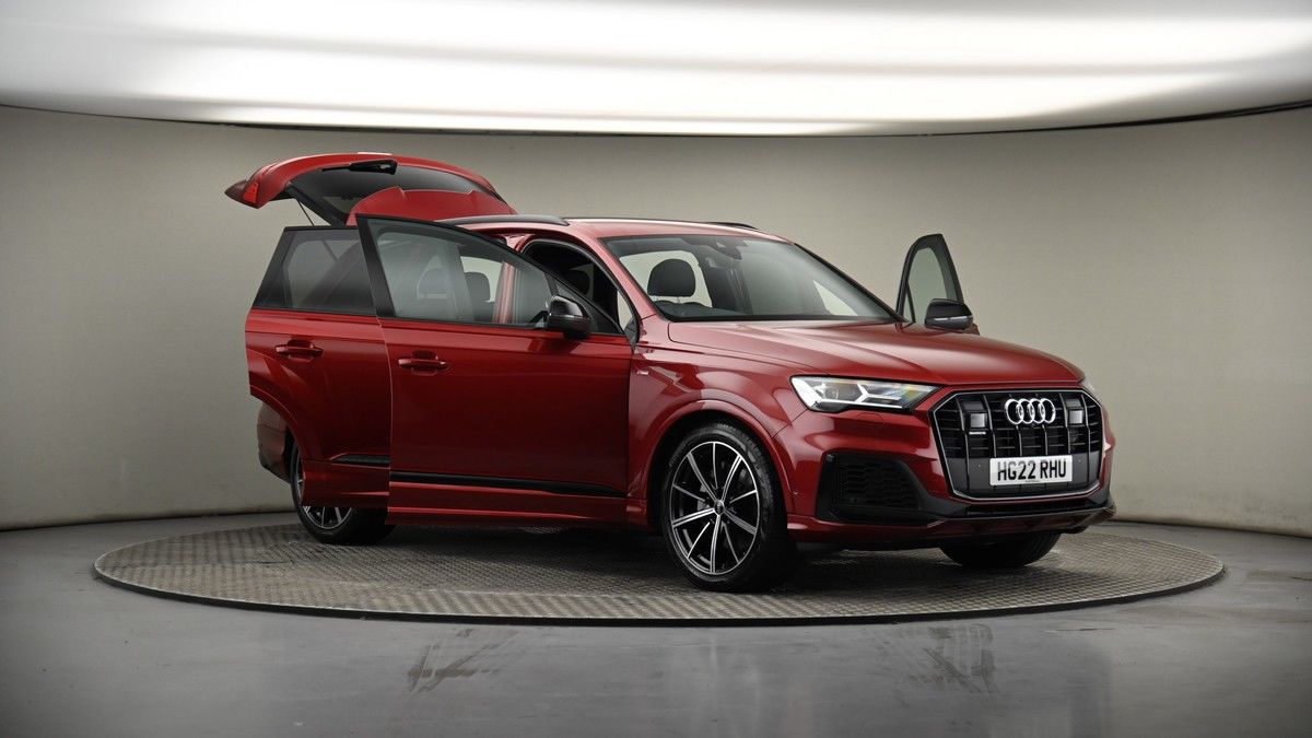 More views of Audi Q7