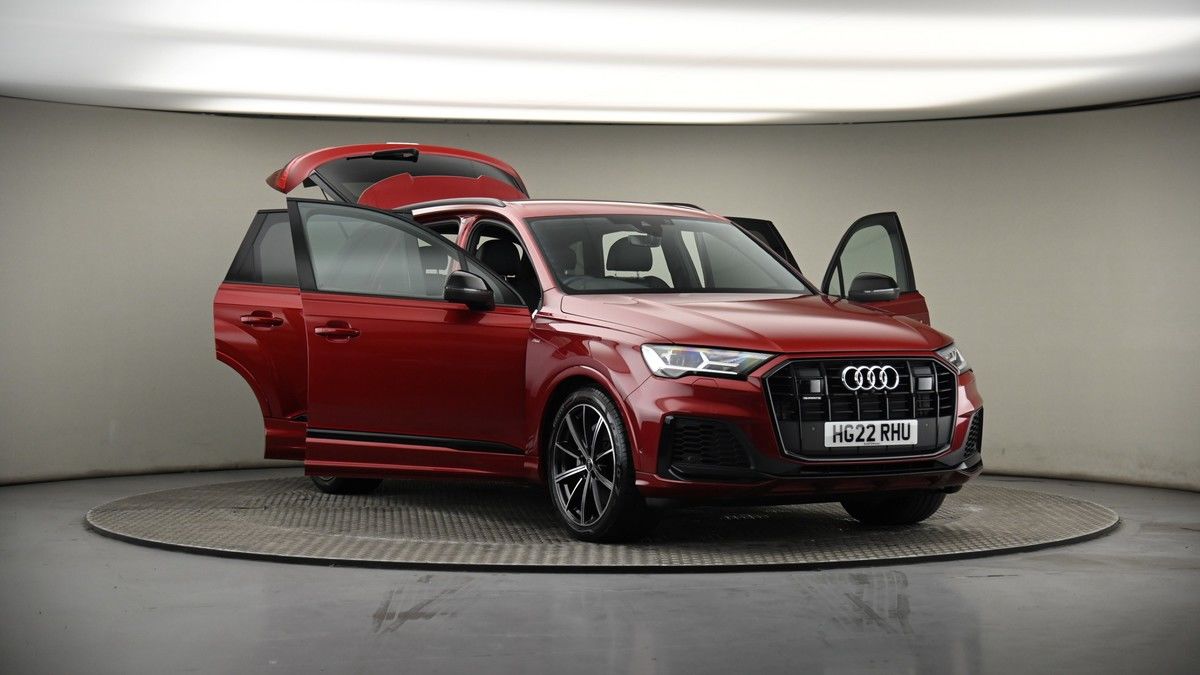 More views of Audi Q7