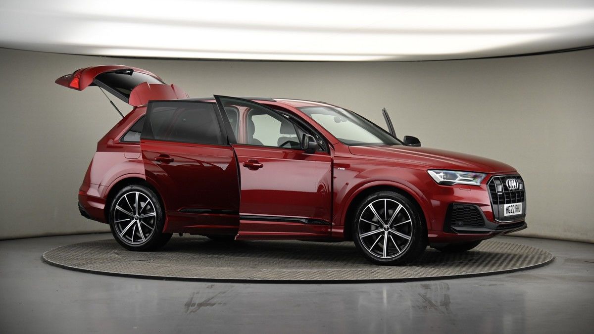 More views of Audi Q7
