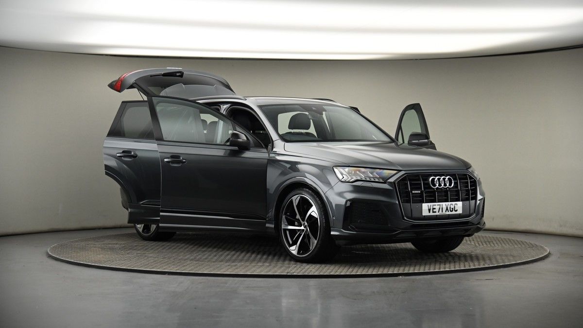 More views of Audi Q7