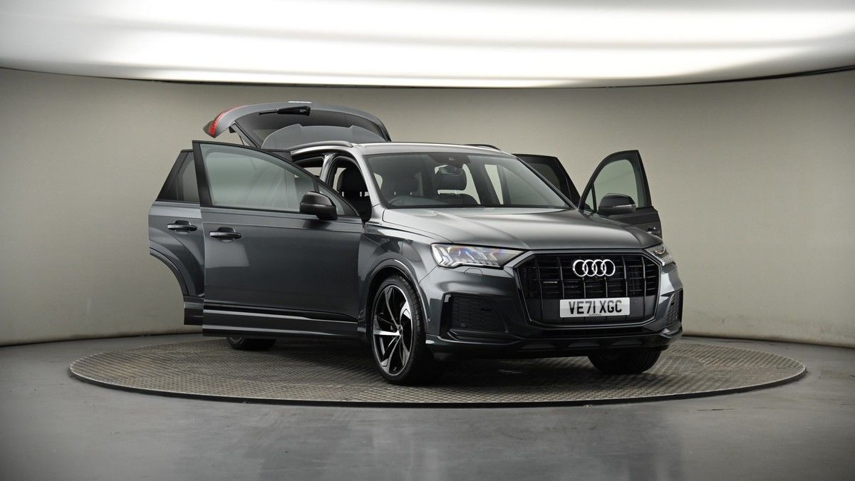 More views of Audi Q7