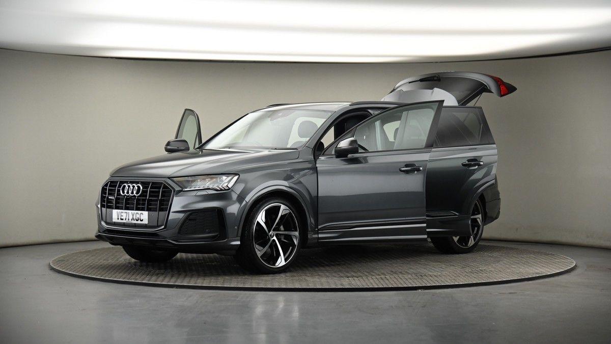 More views of Audi Q7