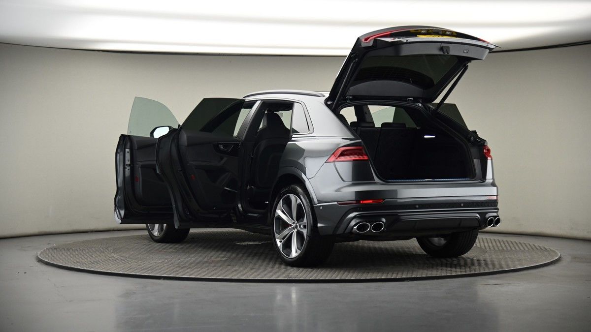 Audi SQ8 Image 7