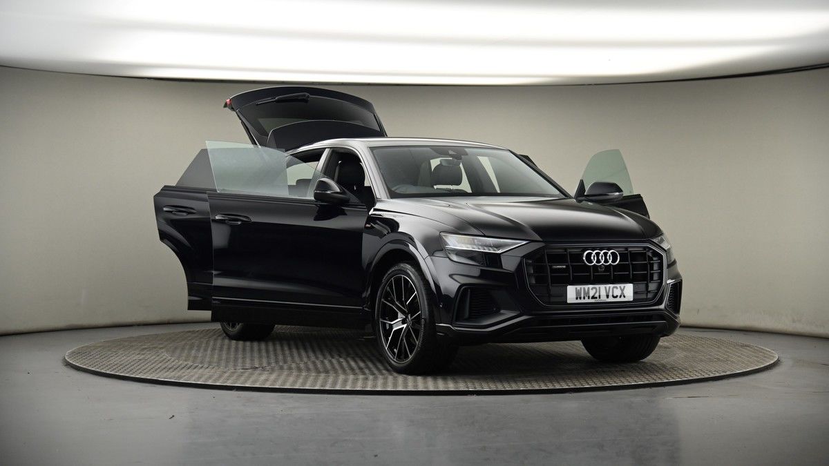 More views of Audi Q8