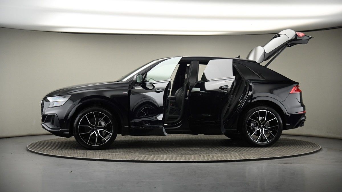 More views of Audi Q8