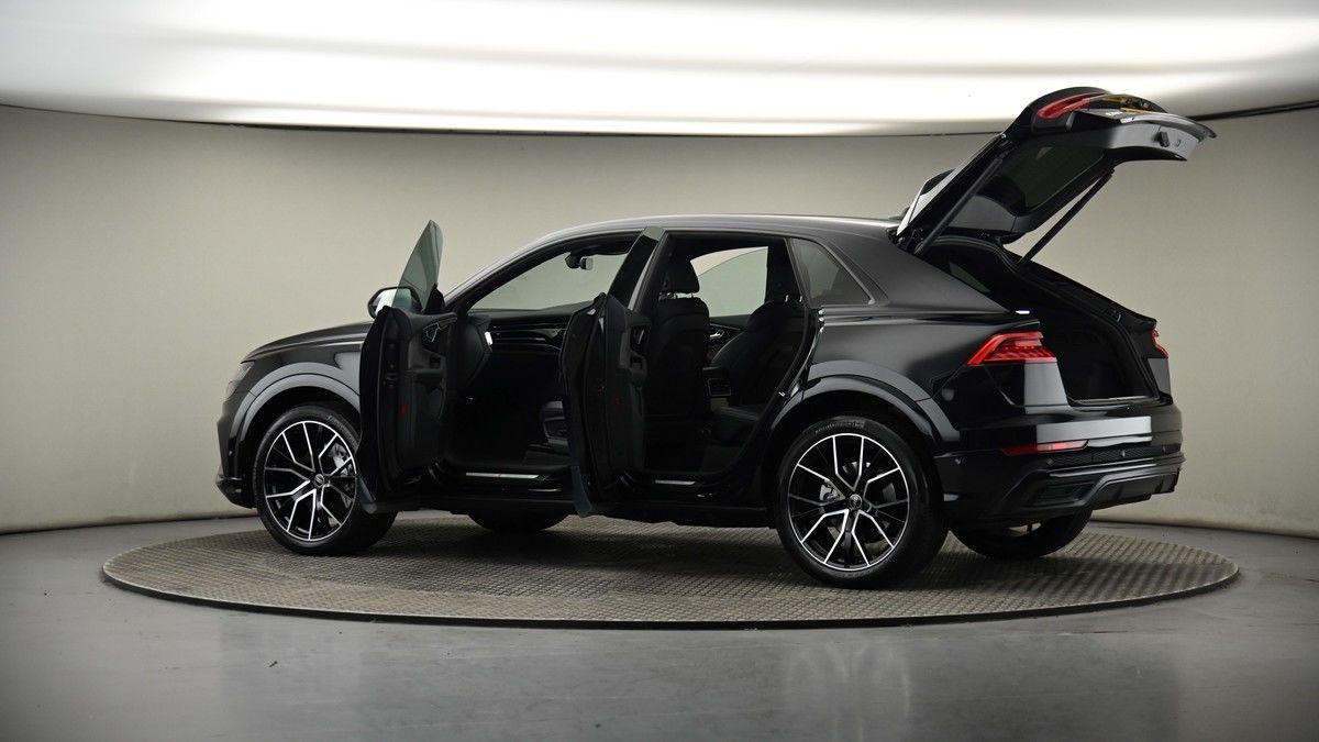 More views of Audi Q8