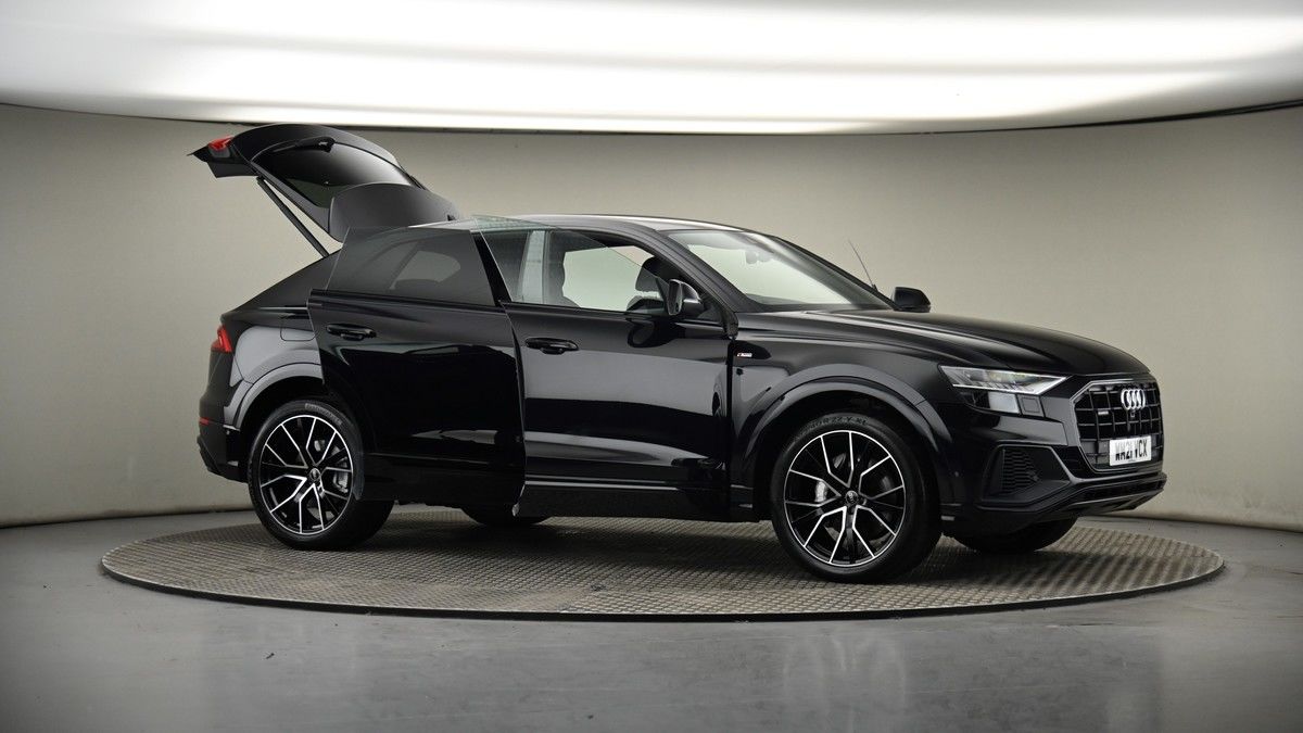 More views of Audi Q8