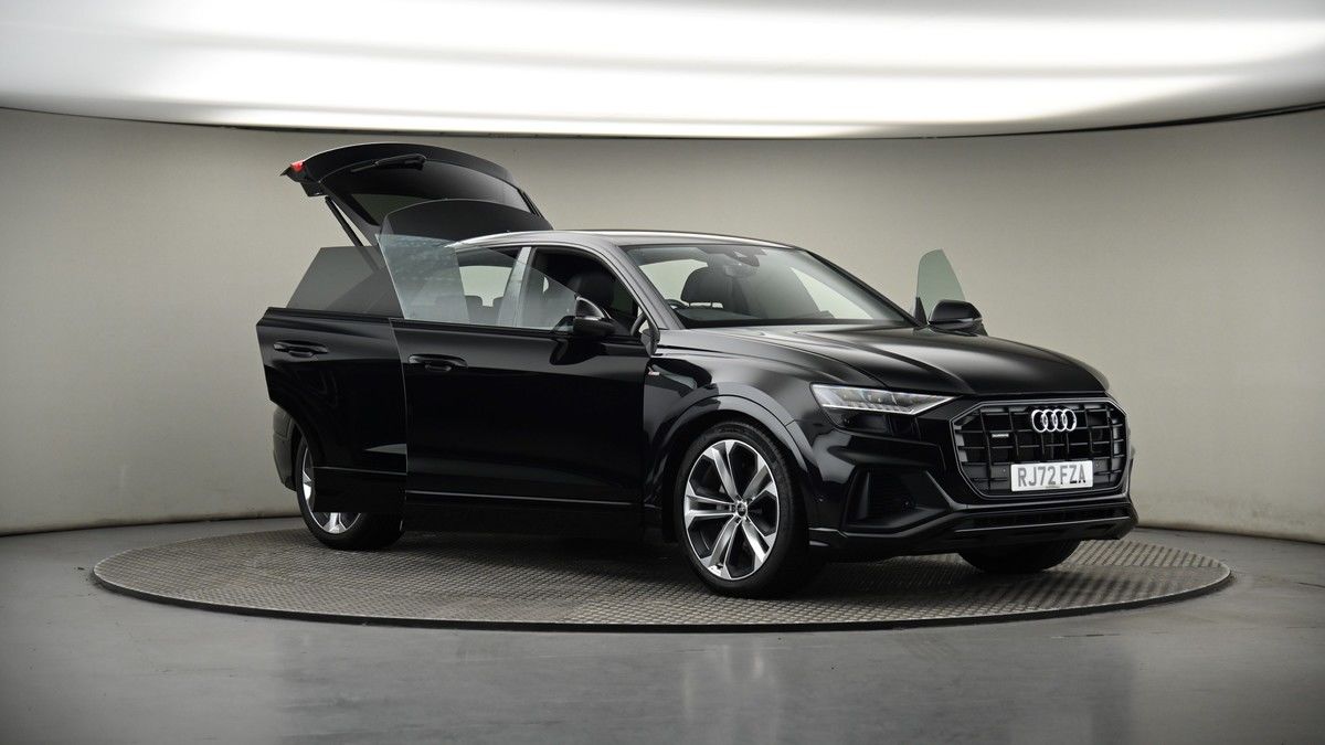 More views of Audi Q8