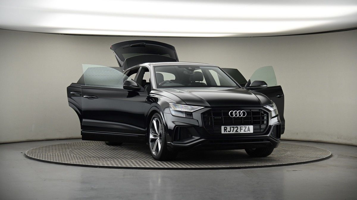 More views of Audi Q8