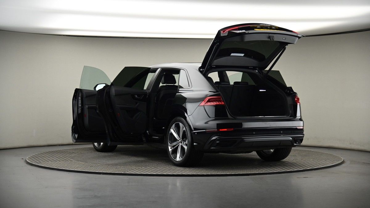 Audi Q8 Image 7