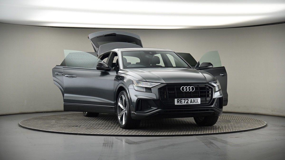 More views of Audi Q8