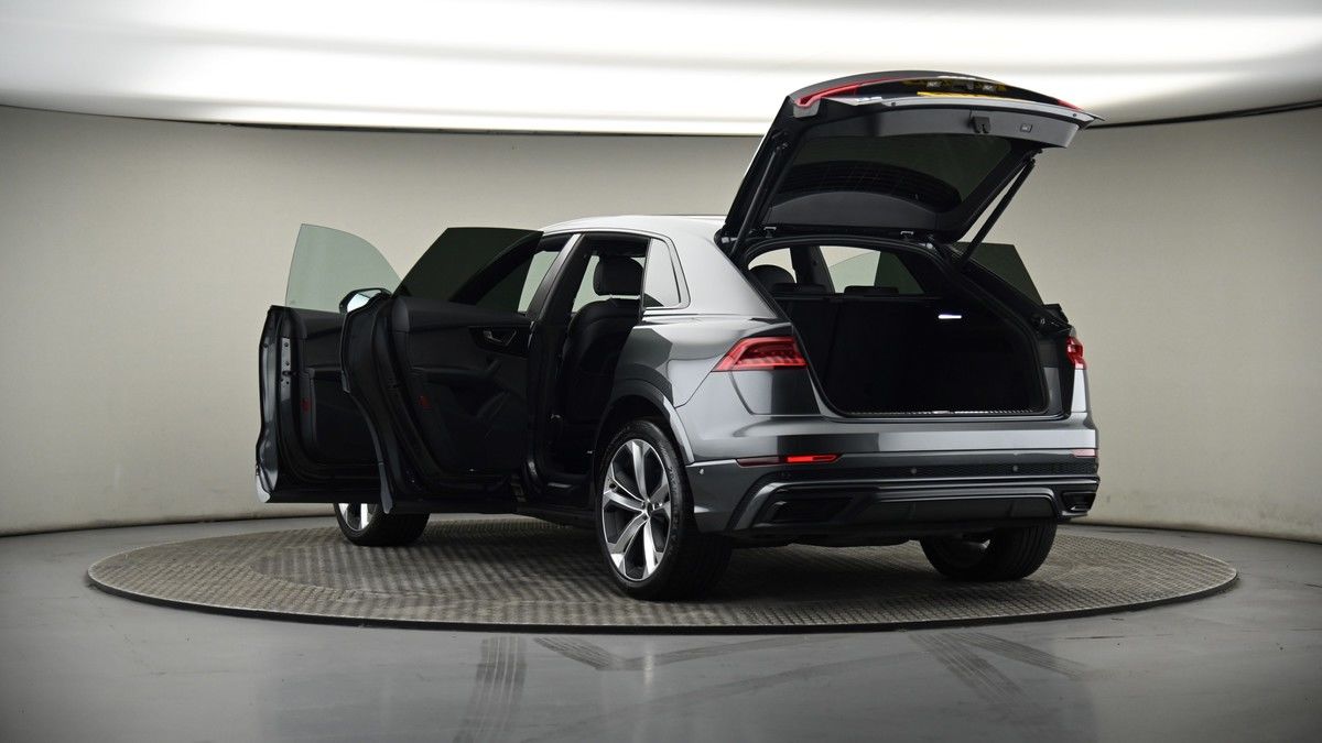 Audi Q8 Image 8