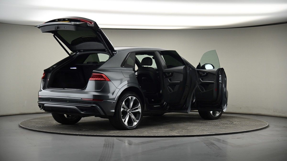 More views of Audi Q8