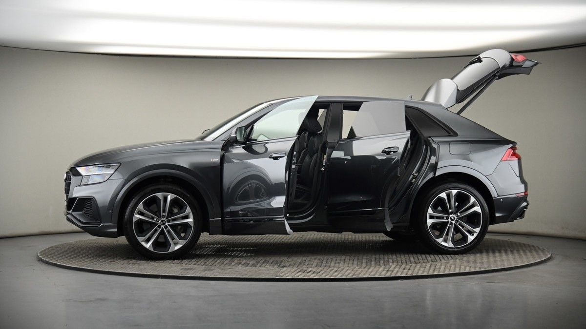 More views of Audi Q8