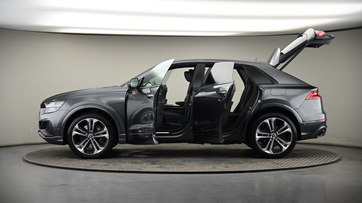 More views of Audi Q8