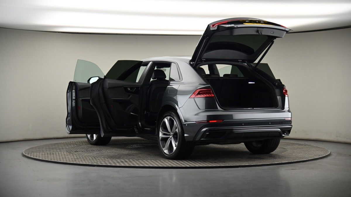 Audi Q8 Image 7