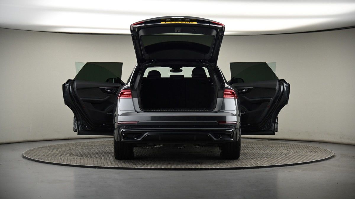 More views of Audi Q8