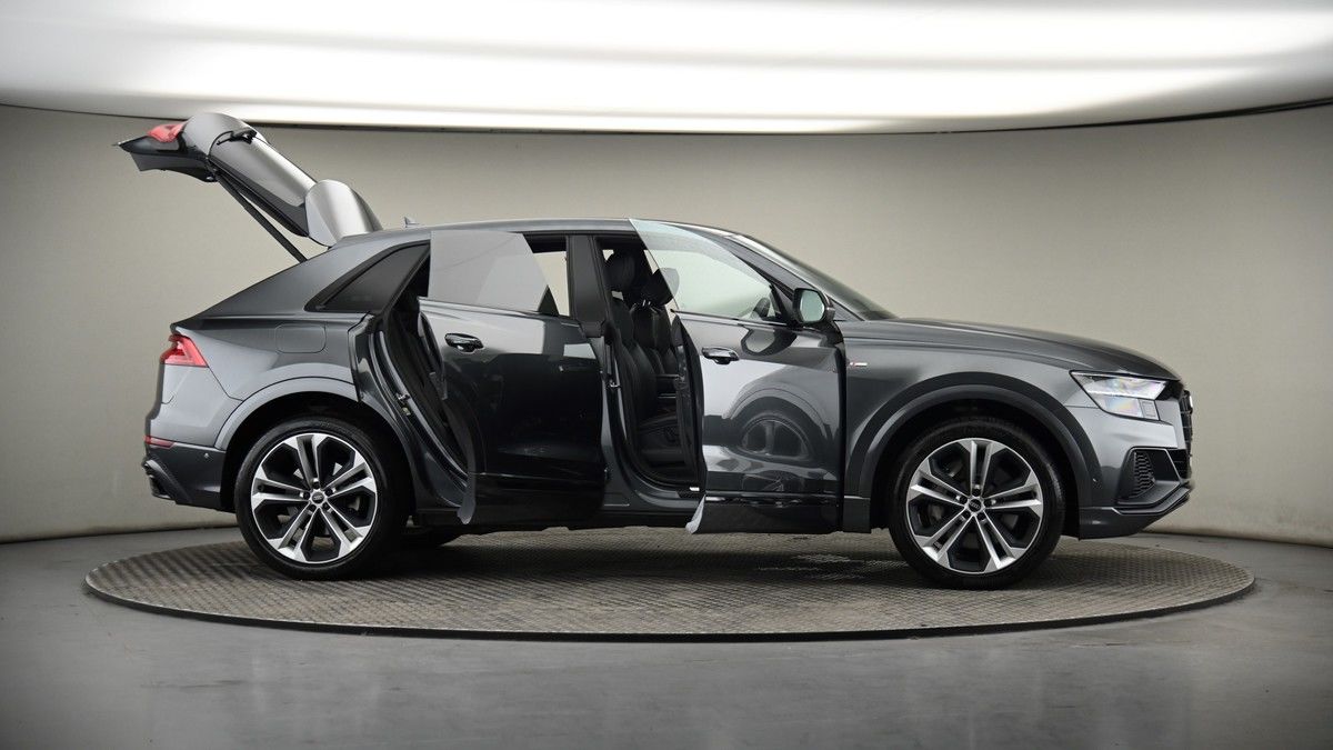 More views of Audi Q8