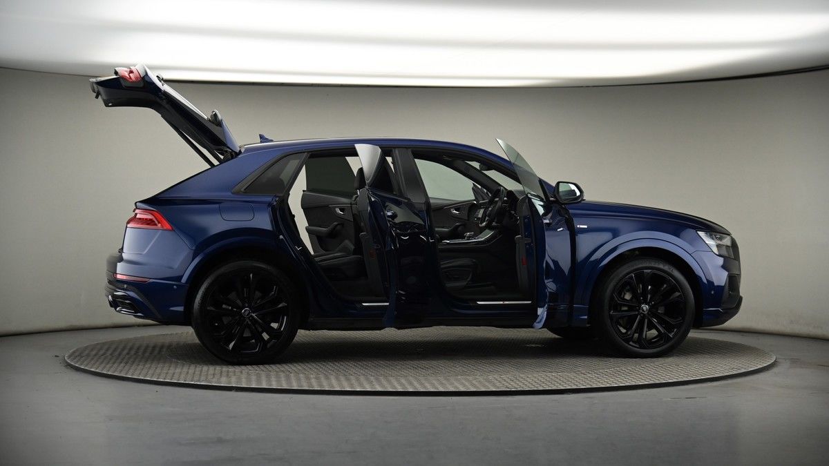 More views of Audi Q8