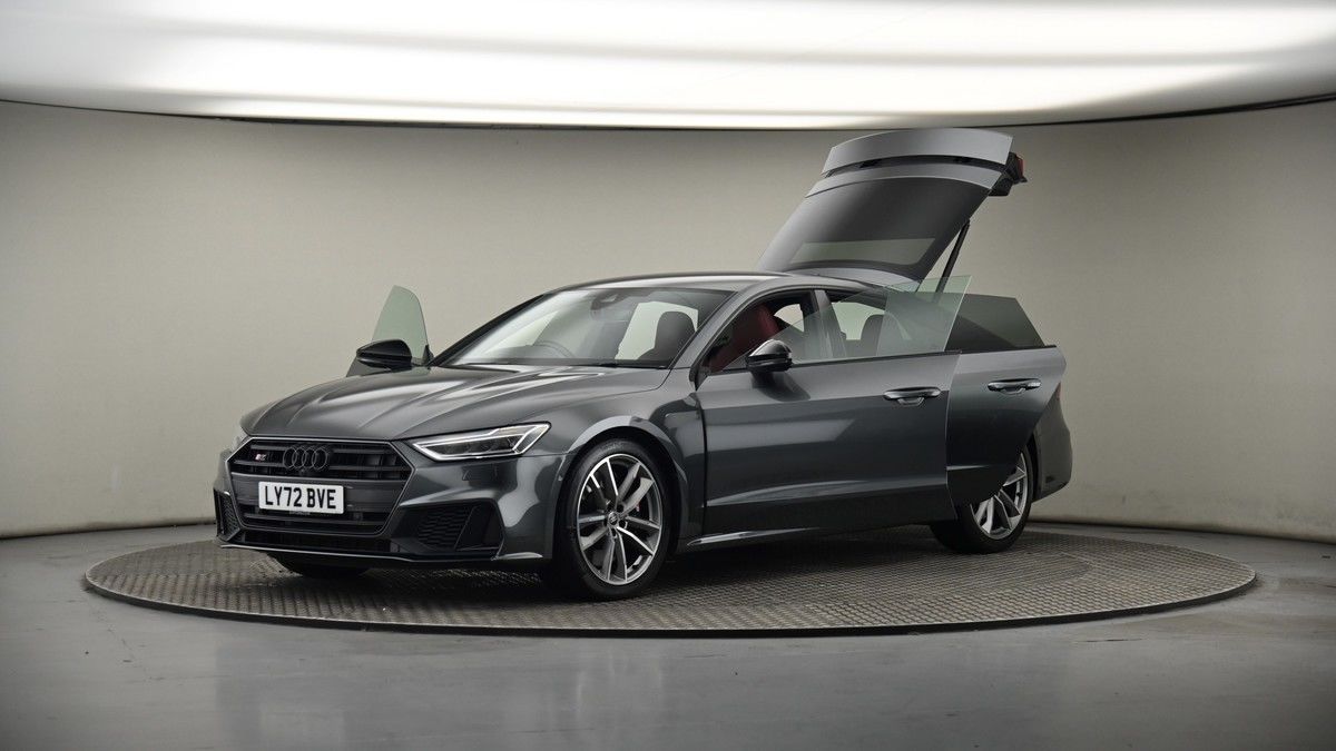 More views of Audi S7