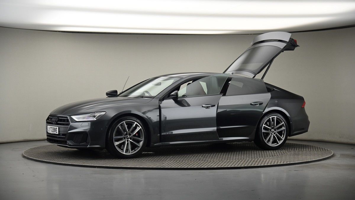 More views of Audi S7