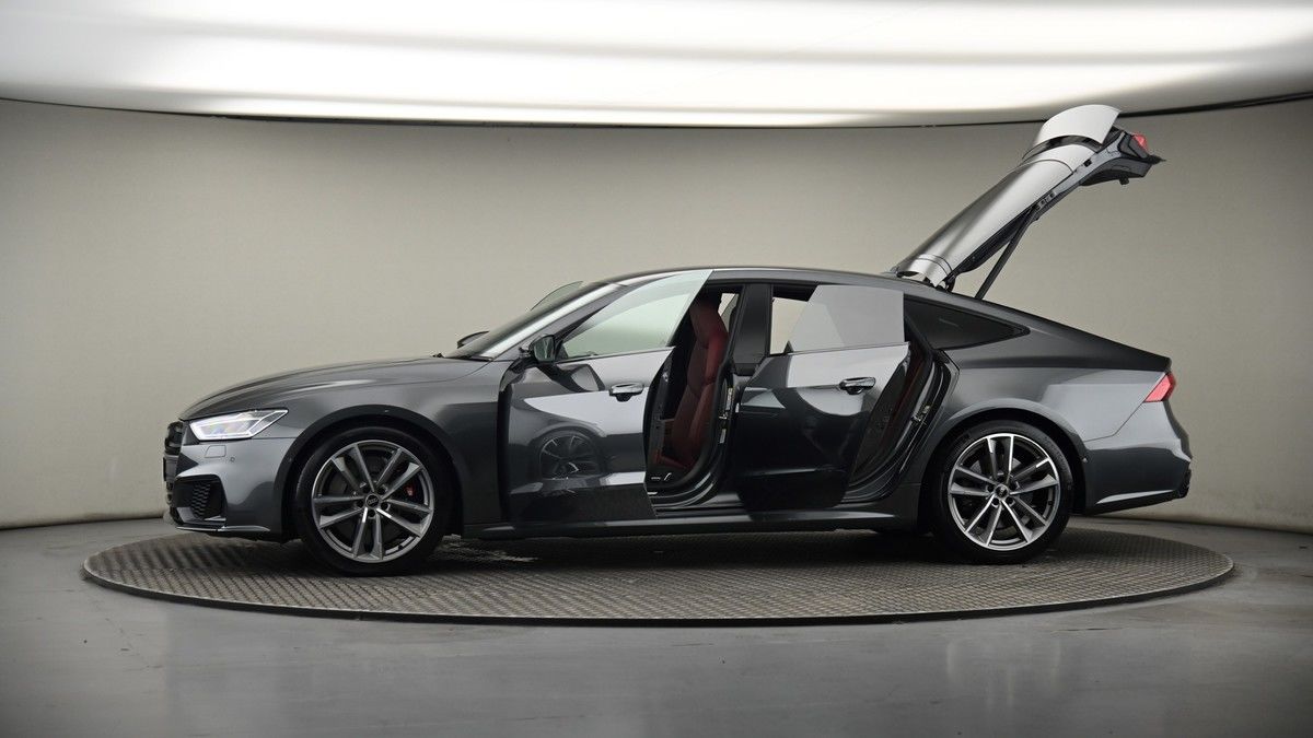 More views of Audi S7
