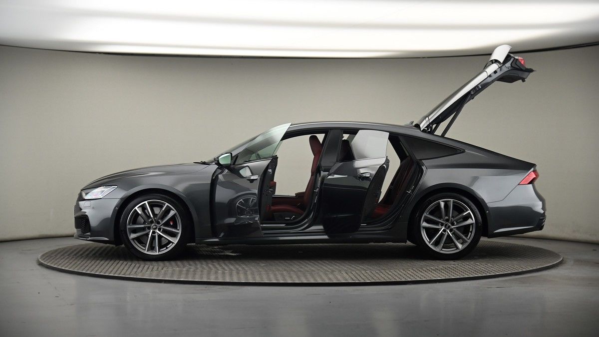 More views of Audi S7