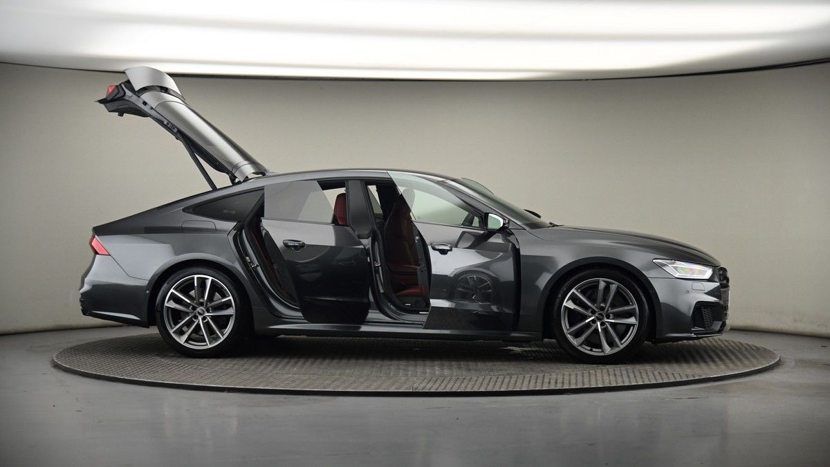 More views of Audi S7