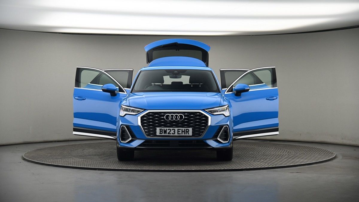 More views of Audi Q3