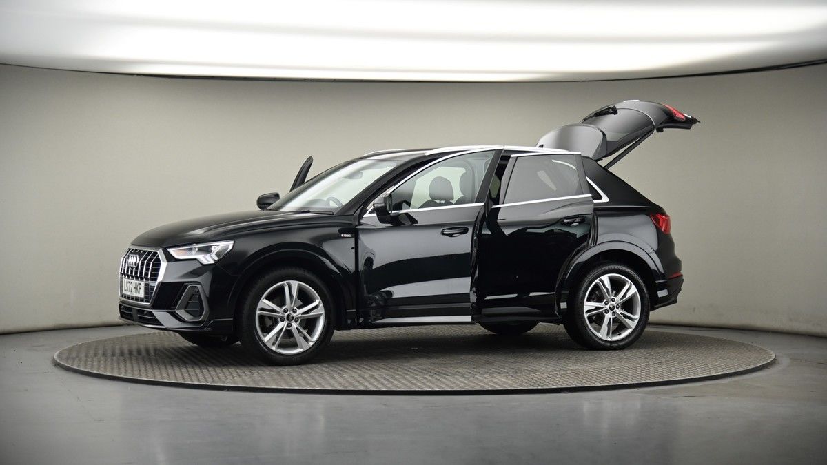 More views of Audi Q3