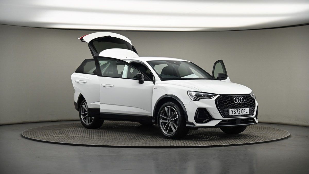 More views of Audi Q3