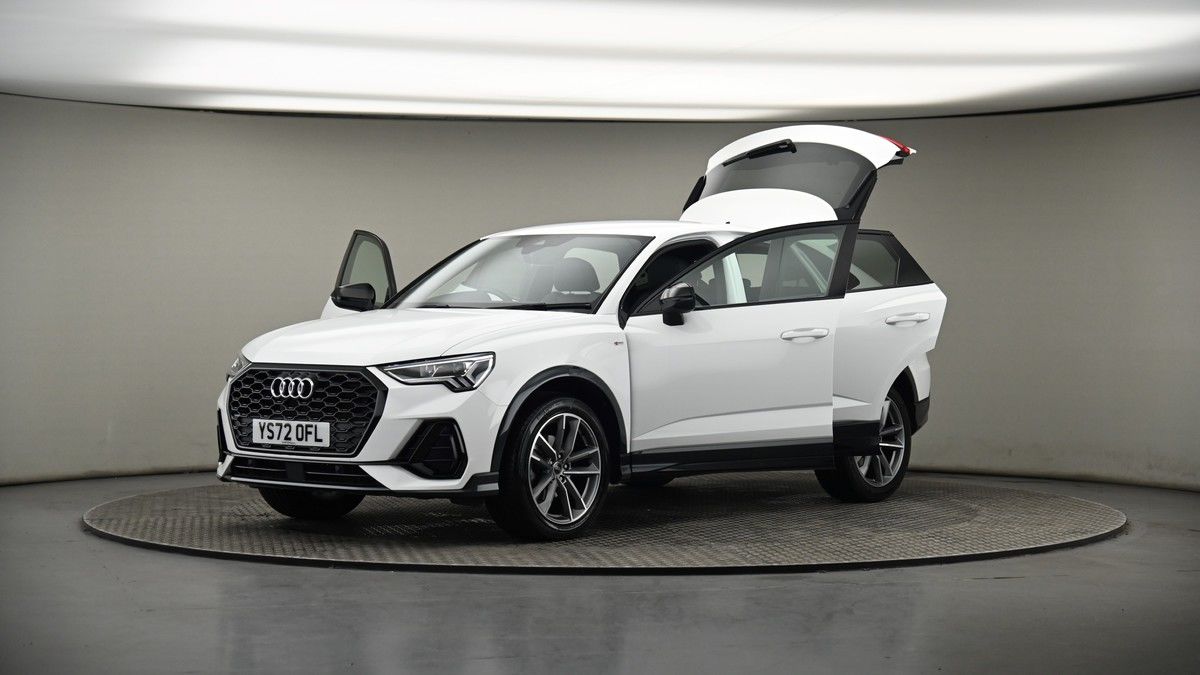 More views of Audi Q3