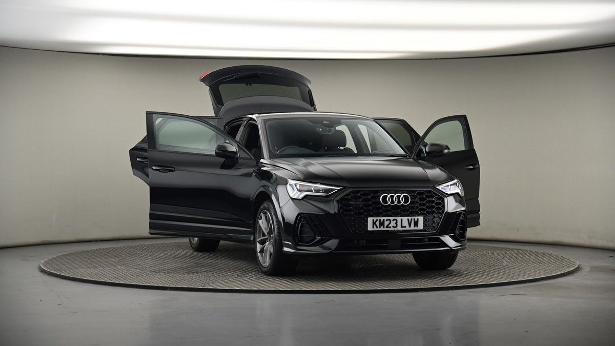 More views of Audi Q3