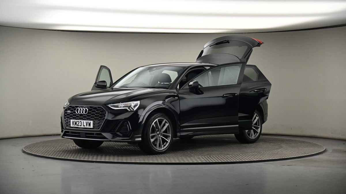More views of Audi Q3