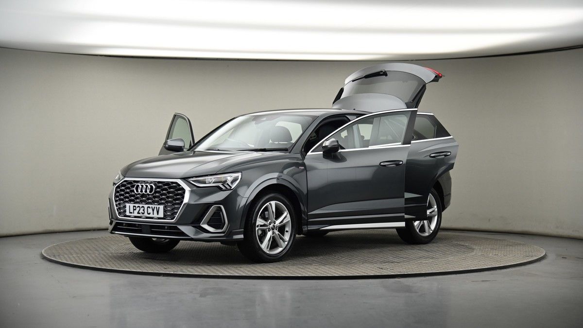 More views of Audi Q3