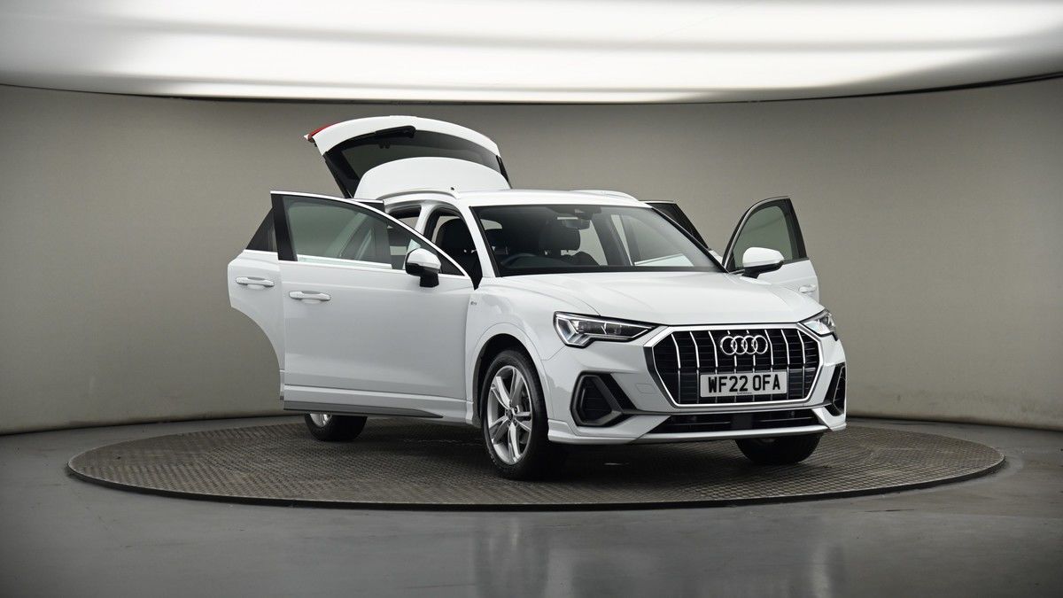 More views of Audi Q3